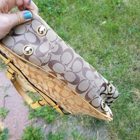 Coach Hampton Nancy zebra signature canvas tote tan - Picture 5 of 13